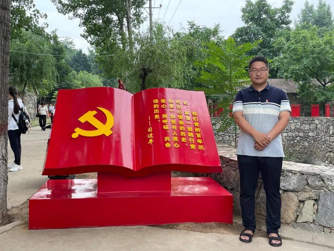 救援落湖男孩